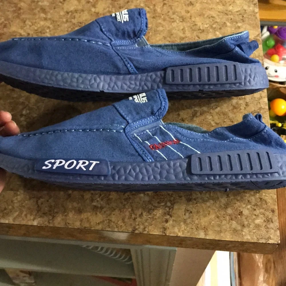 NWOT Men’s Denim Softwalkers